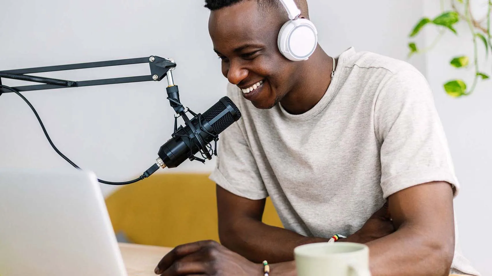 podcast_scheduling_mobile